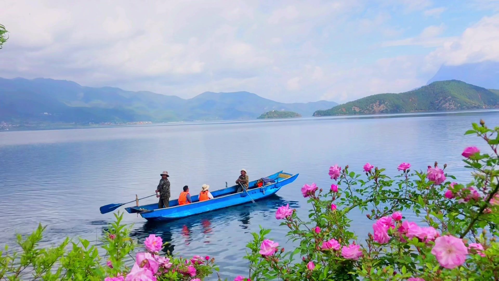  Lugu Lake